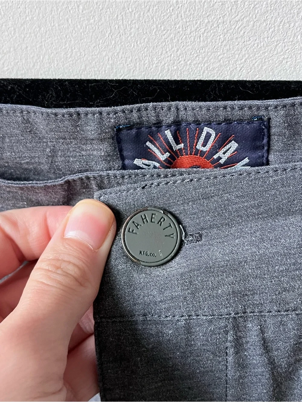 Faherty All Day Shorts Men Size 35 Gray Drawstring Stretch Flat Front Pockets 9”